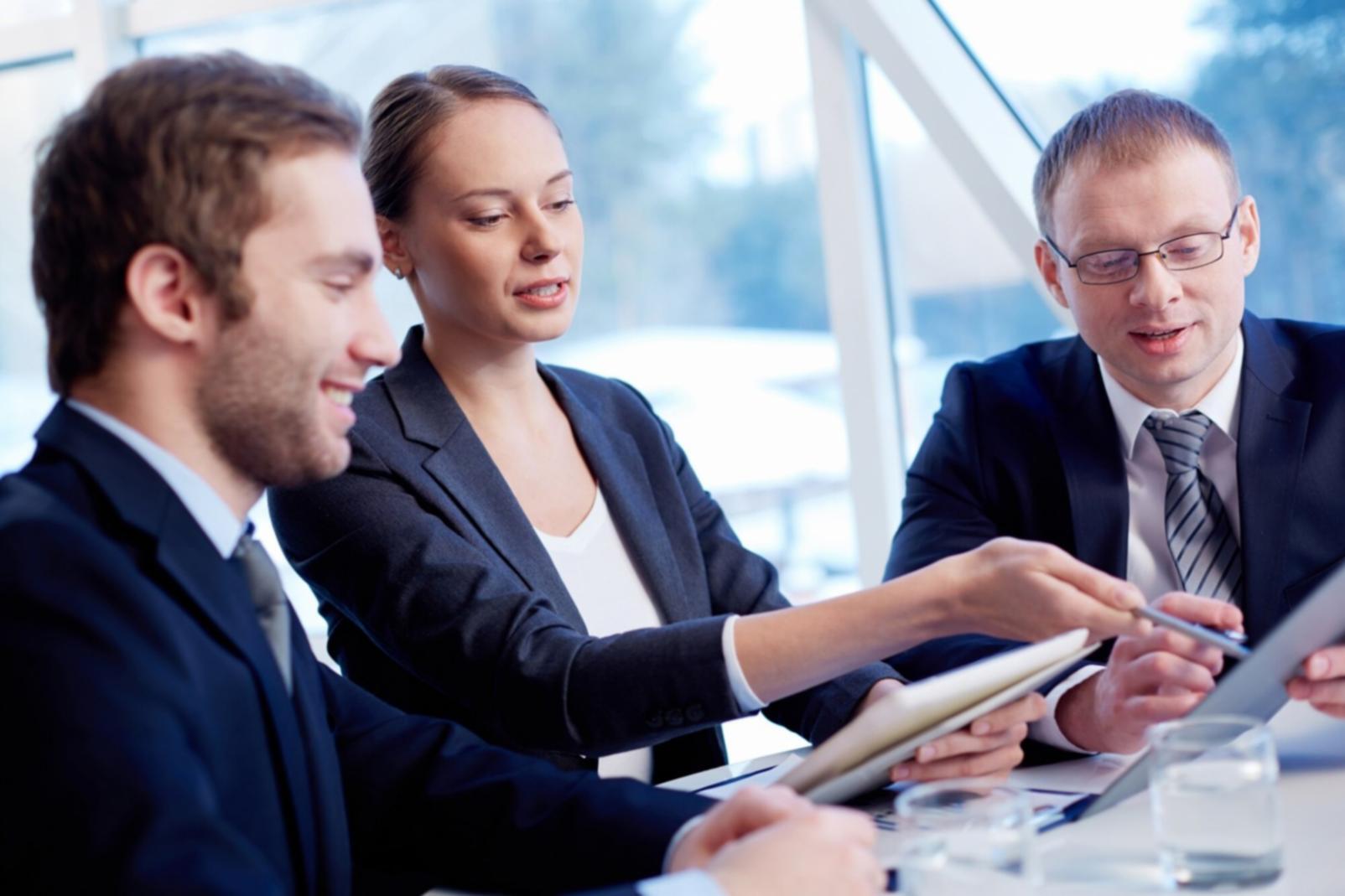 Interactive learning session with financial planning tools and collaborative workspace